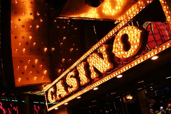 11bola No Commission Baccarat live studio with dealer, cards, and real-time game feed